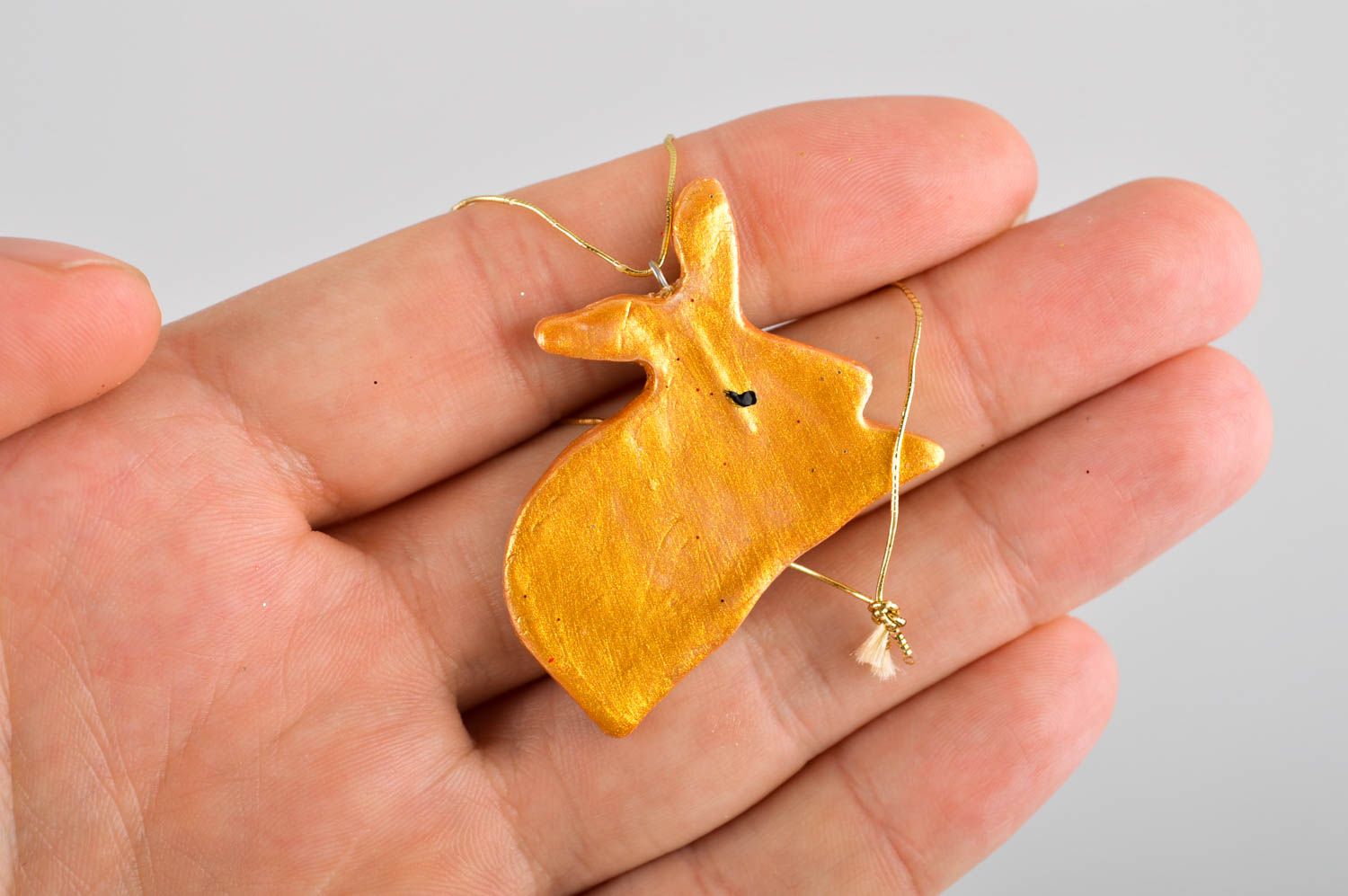 Игрушка на елку хэнд мэйд декор для дома игрушка из полимерной глины Заяц желтый фото 4