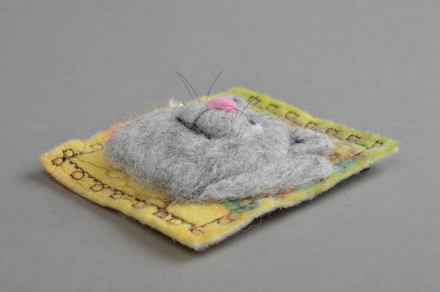 Petit aimant décoratif en laine naturelle feutrée amusant fait main Chat gris photo 2
