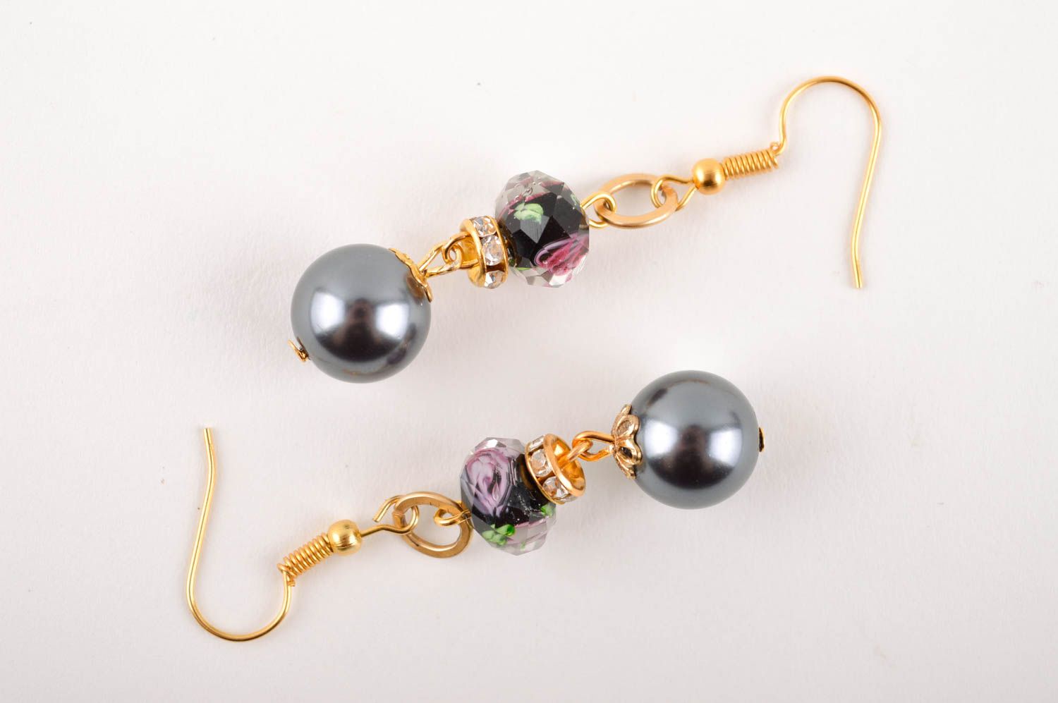 Orecchini di perle artificiali fatti a mano accessorio originale bello da donna foto 5