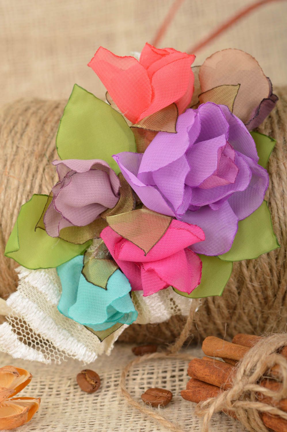 Набор украшений с цветами в технике канзаши брошь и повязка на голову Букет Роз  фото 1