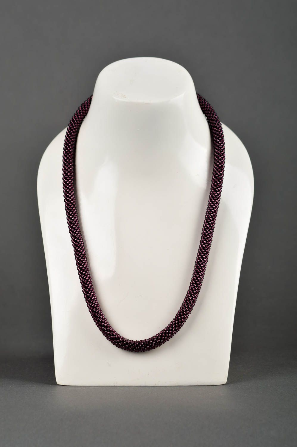 Collar de abalorios artesanal regalo original collar para mujer color berenjena foto 1