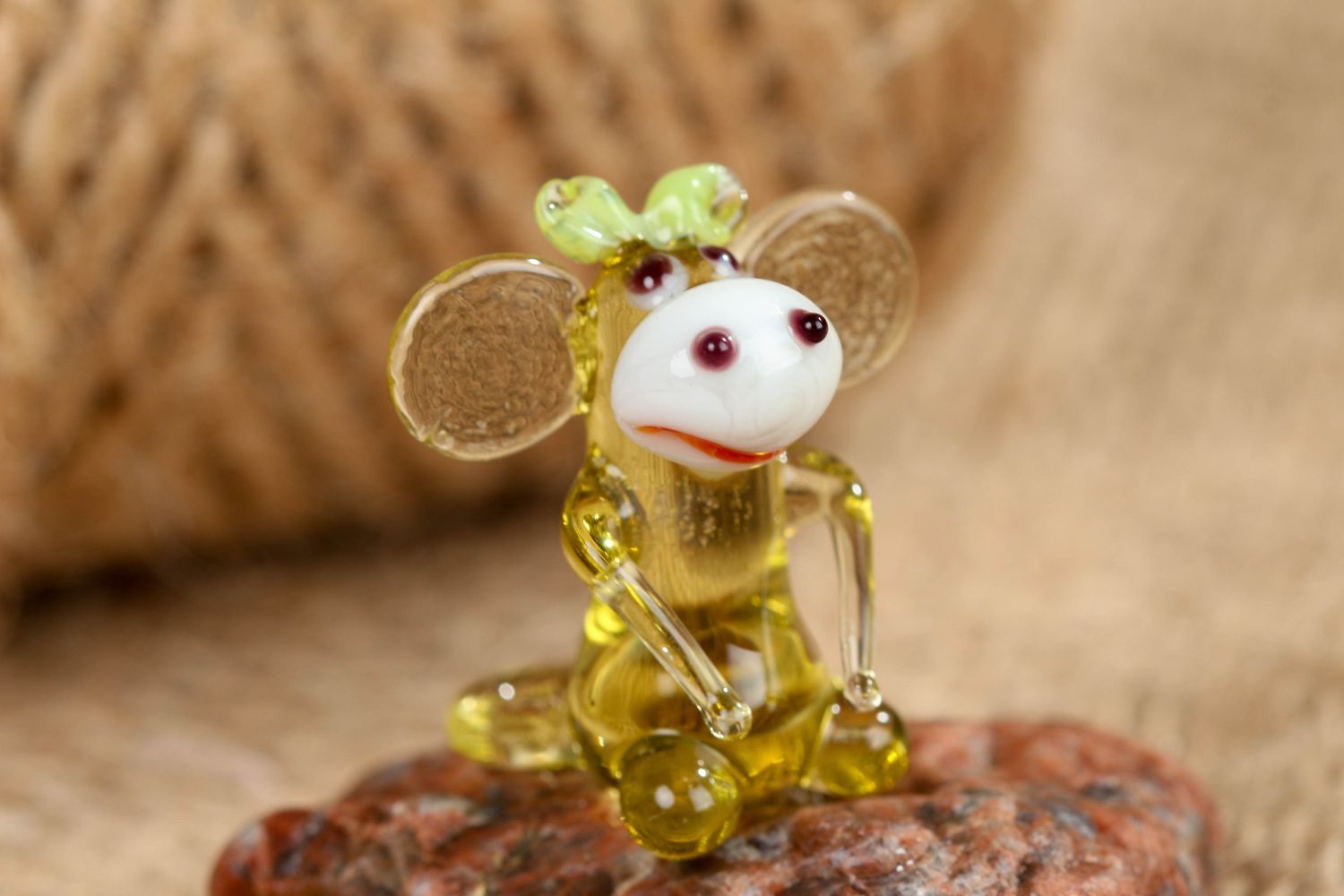 Small lampwork glass statuette of mouse photo 4