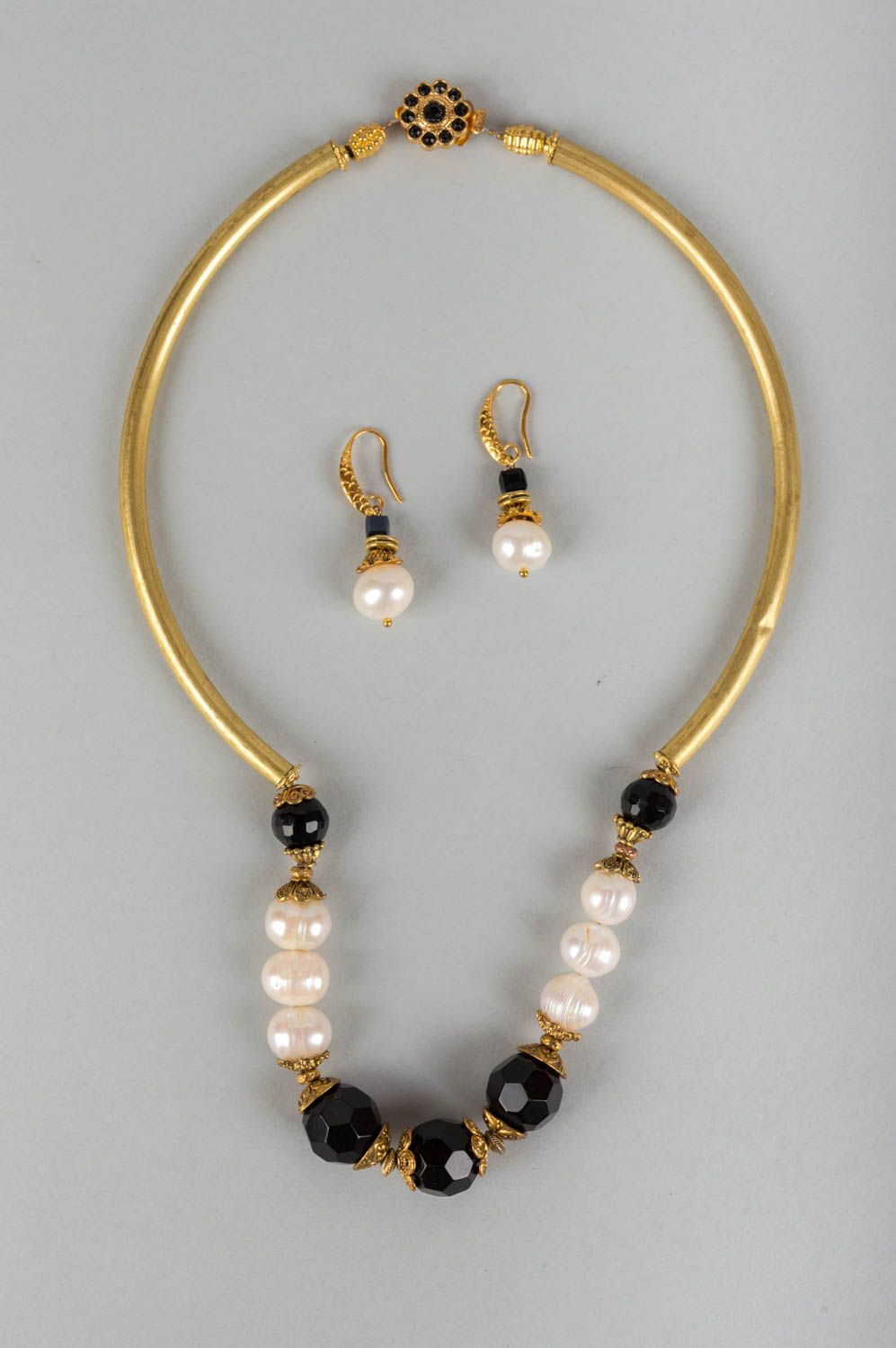 Ensemble de collier et boucles d'oreilles en agate et perles fait main photo 2