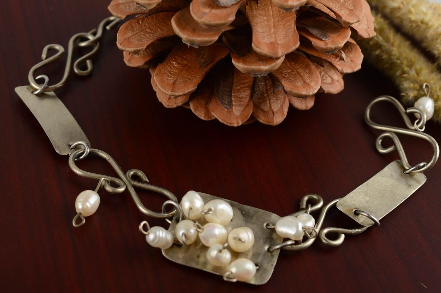Pulsera de metal y perlas artesanal accesorio para mujer regalo original foto 1