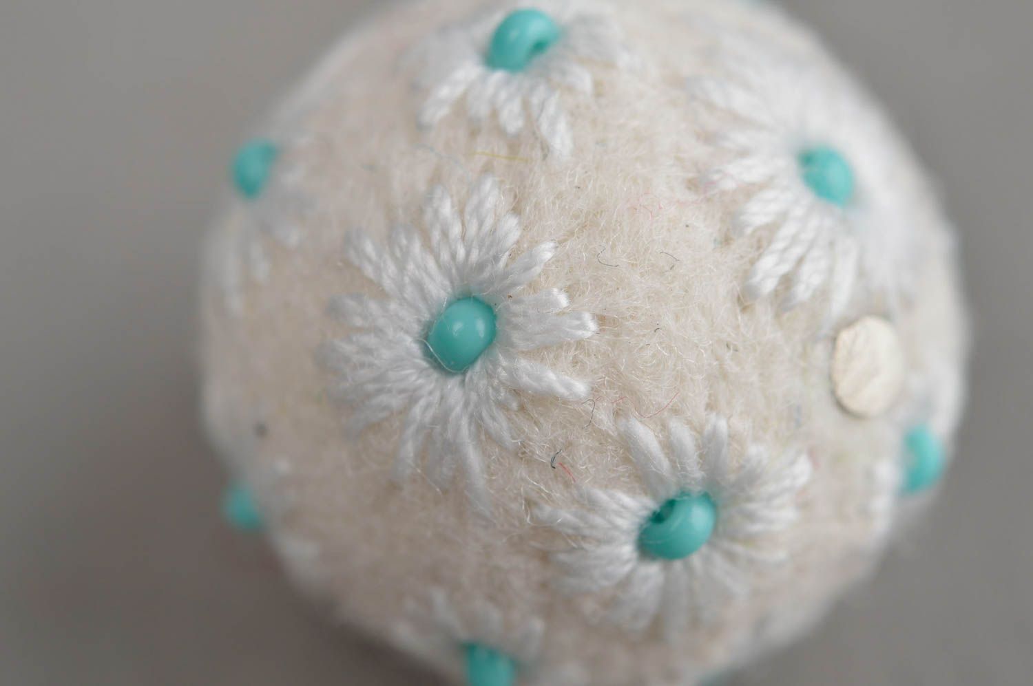 Beautiful handmade felted wool ball pendant art materials jewelry making ideas photo 5