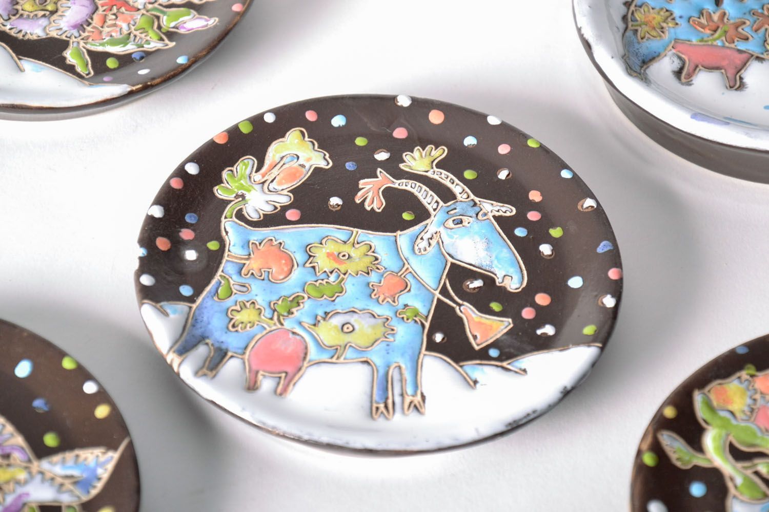 Assiette en céramique peinte faite main Chèvre photo 1