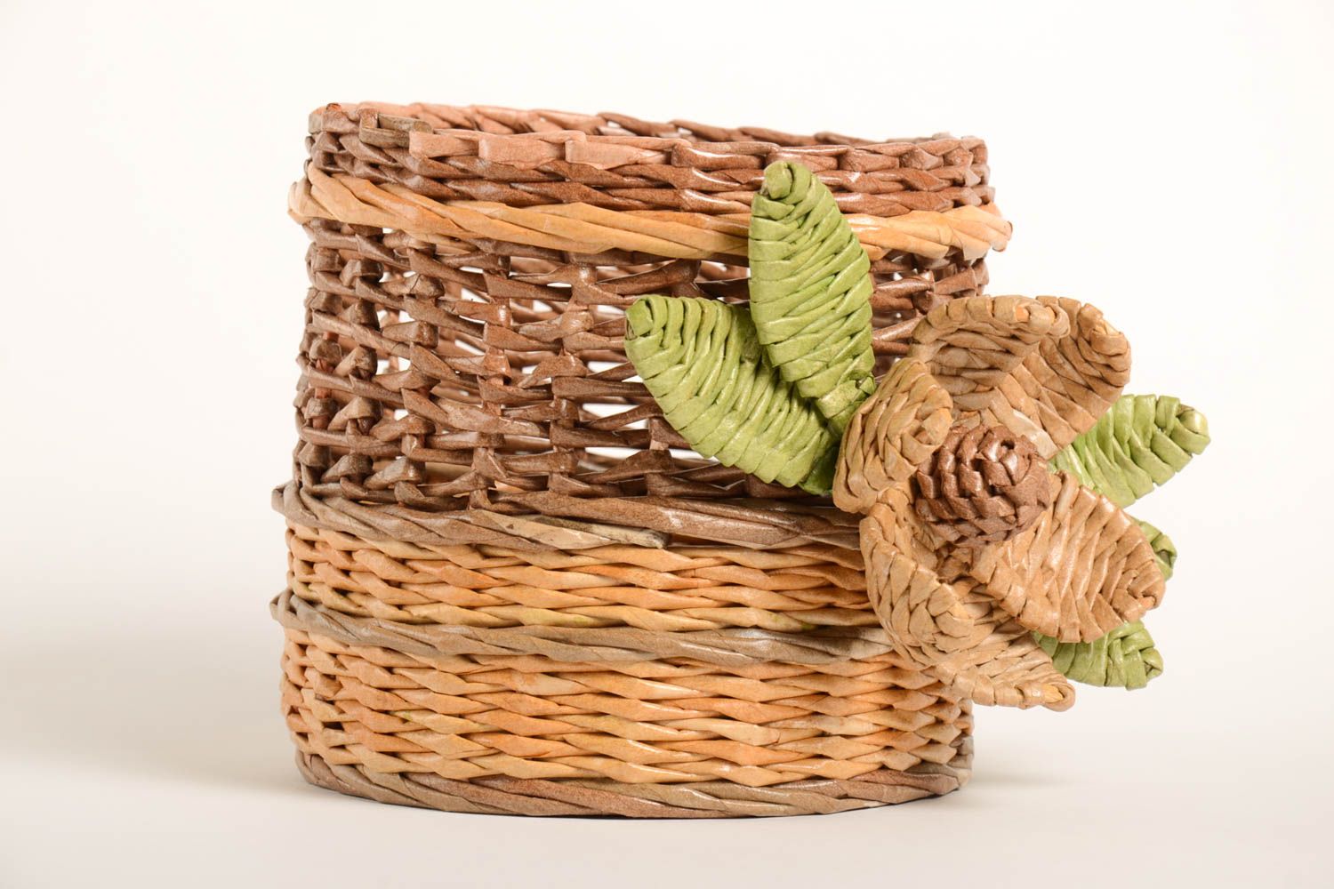 Плетеная хлебница ручной работы красивая шкатулка кухонная утварь с цветком фото 2