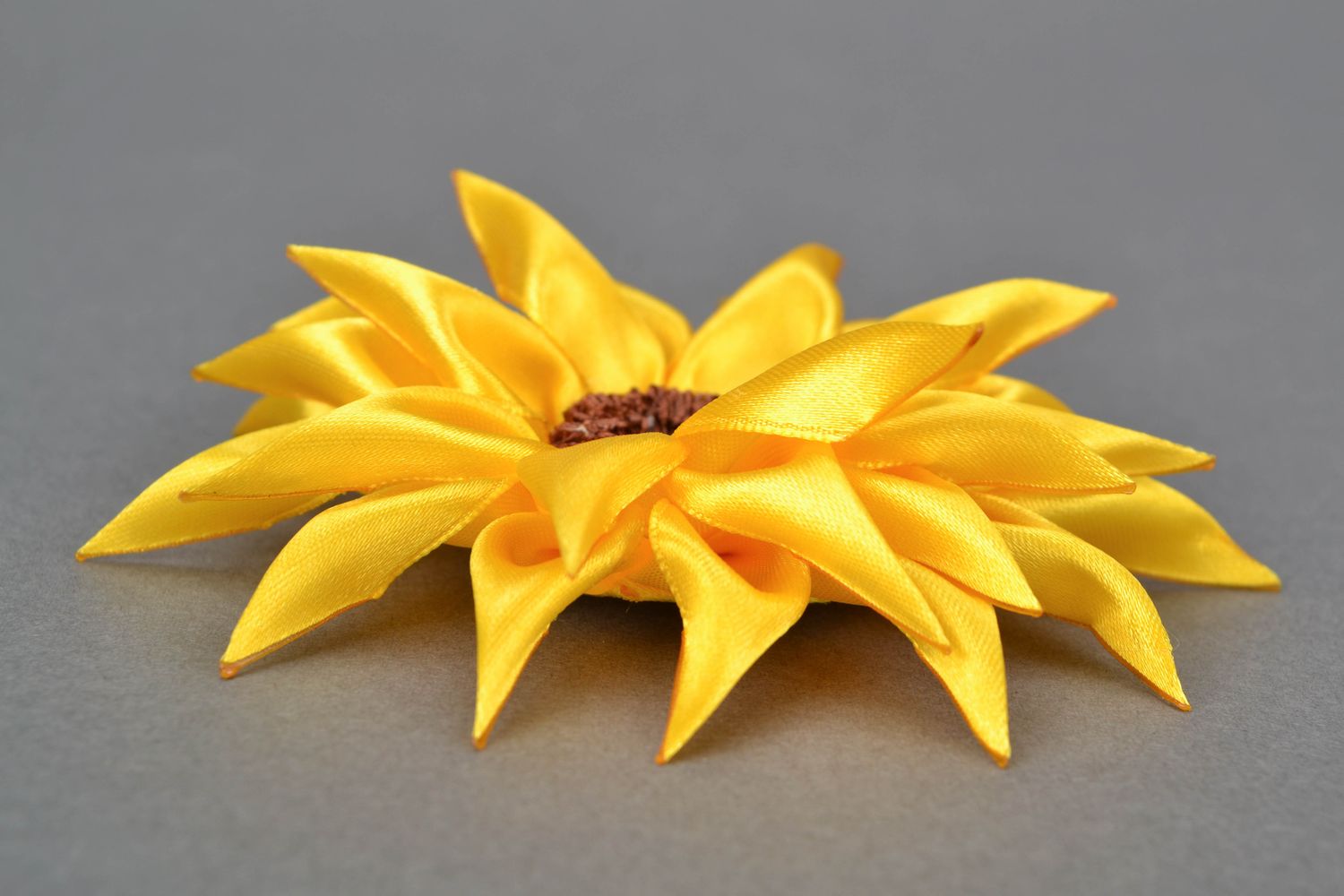 Satin ribbon brooch in the shape of sunflower photo 3