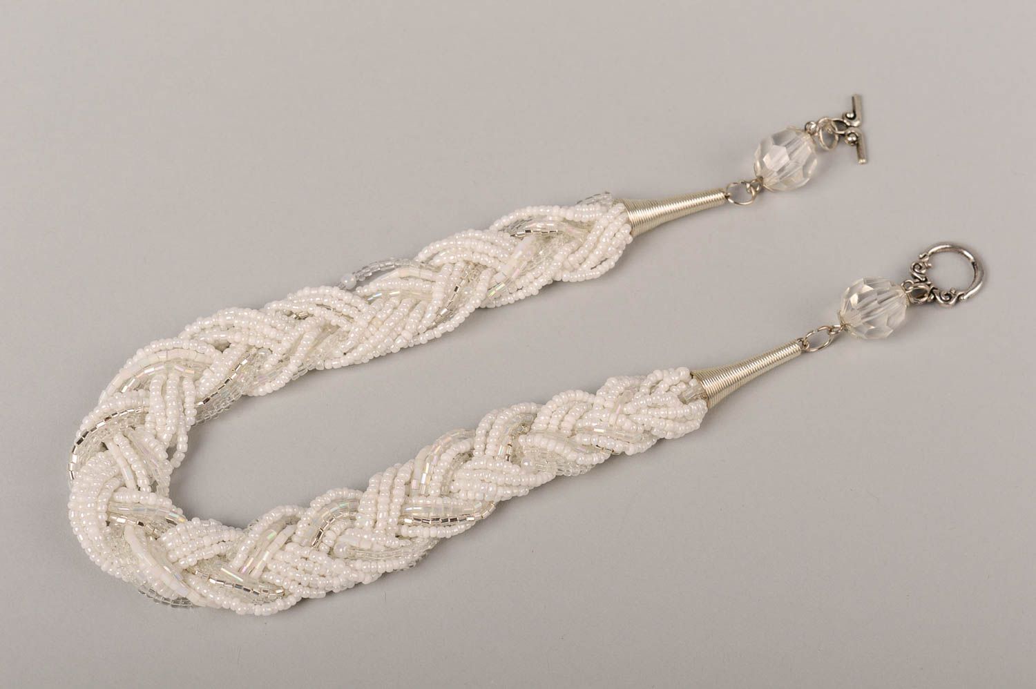 Ожерелье из бисера украшение ручной работы колье из бисера белое красивое фото 4