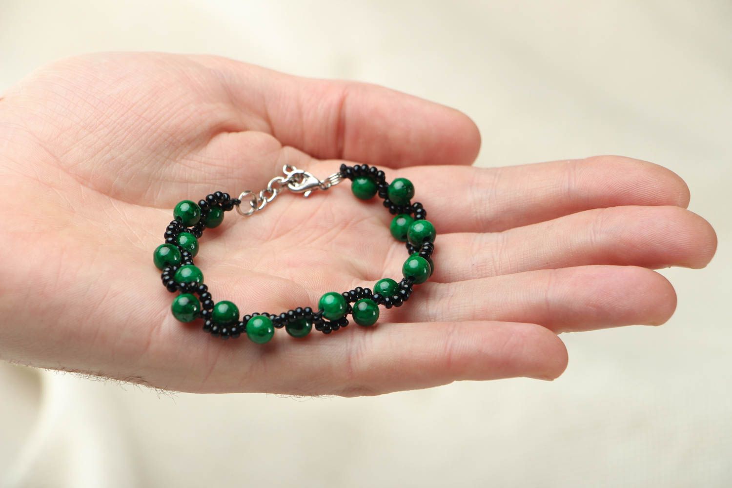 Malachite bracelet with beads photo 3