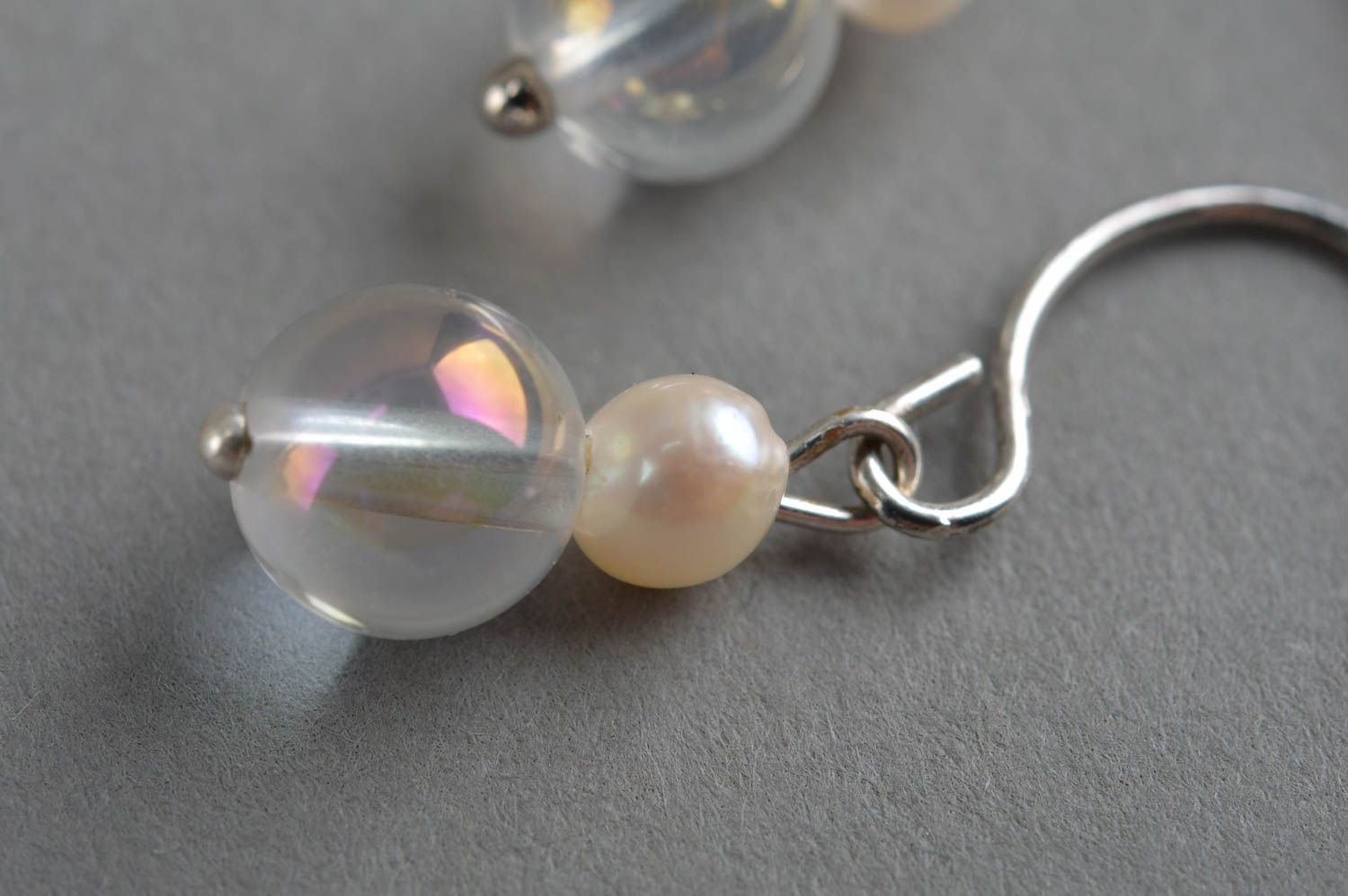 Boucles d'oreilles en perles d'eau douce et quartz faites main délicates photo 4