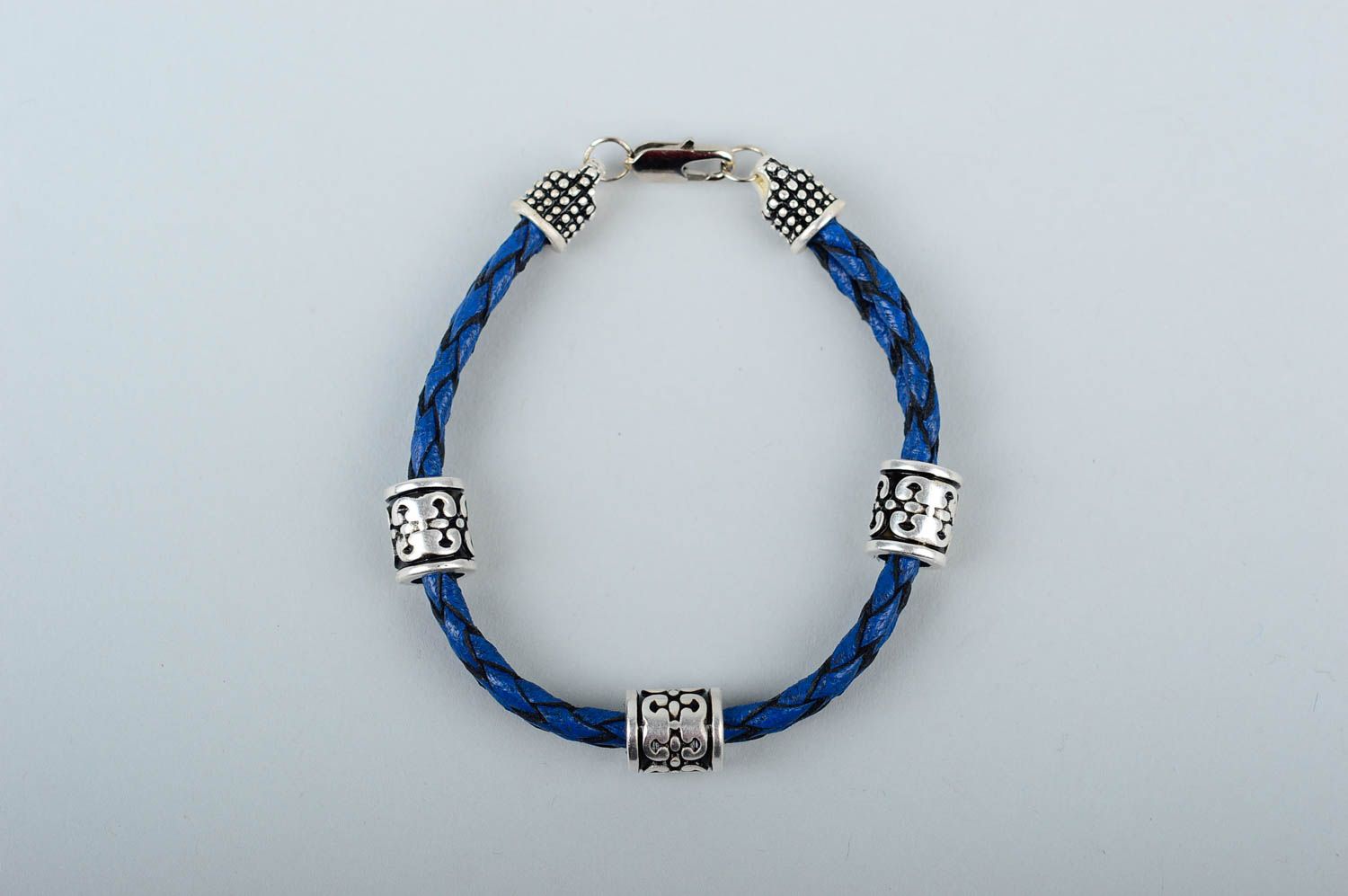 Плетеный кожаный браслет ручной работы украшение из кожи синий браслет на руку фото 1