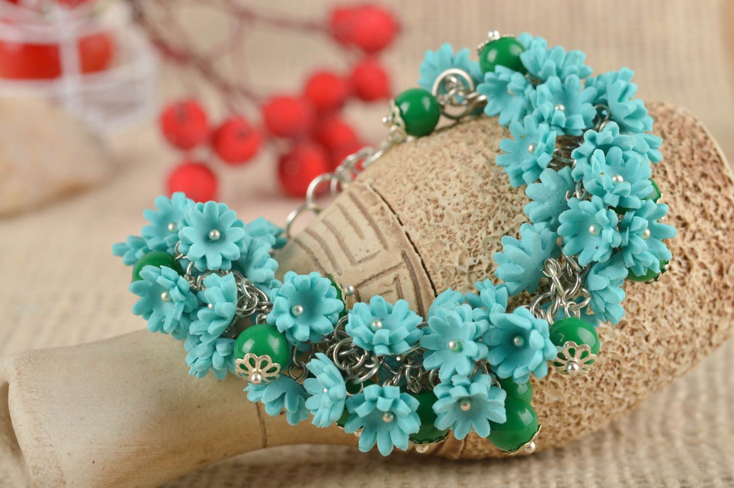 Bracelet fleurs bleues Bijou fait main pâte polymère Cadeau pour femme photo 1