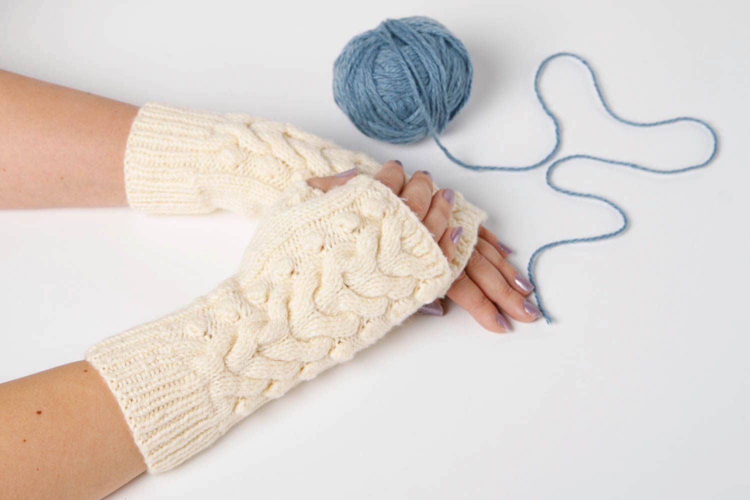 Handmade helle Damen Stulpen Winter Accessoire Handschuhe ohne Finger  foto 1