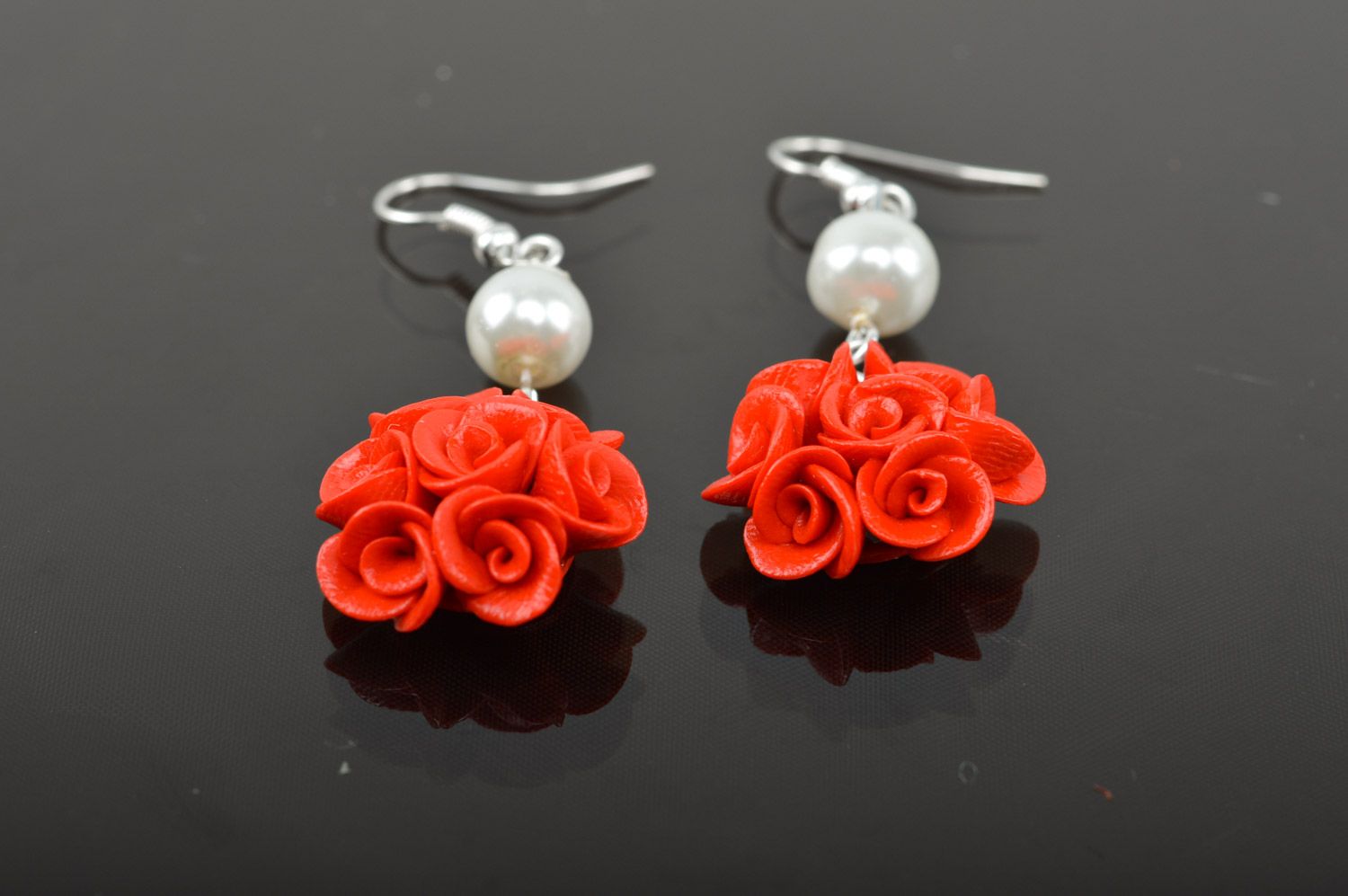 Stylish handmade red plastic flower earrings with beads photo 3