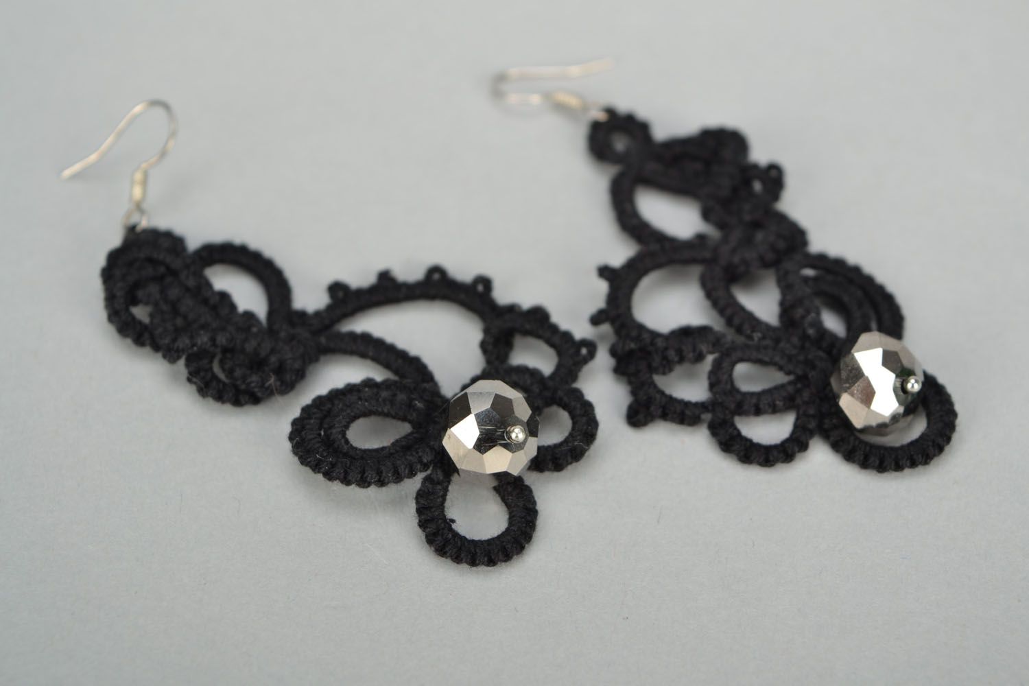 Black lace earrings photo 3