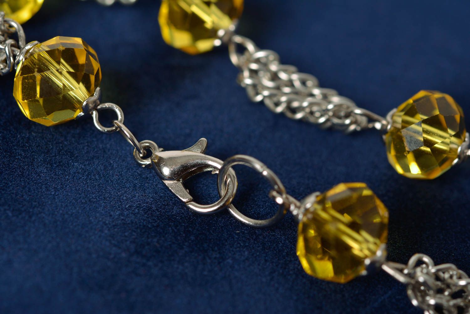 Handmade designer wrist bracelet with yellow glass beads and metal chain photo 4