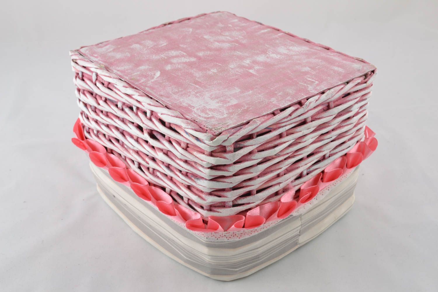 Geflochtener Wäschekorb aus Papier mit Fütterung foto 3