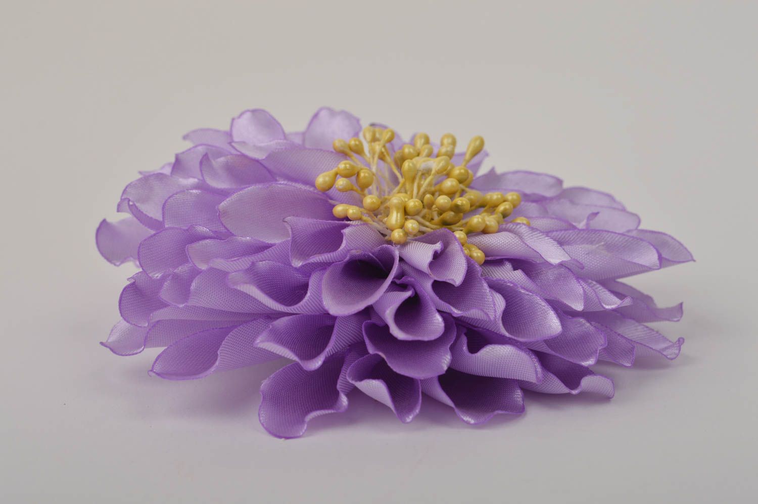 Broche Barrette fleur faite main grande en satin Cadeau pour femme Dahlia mauve photo 3