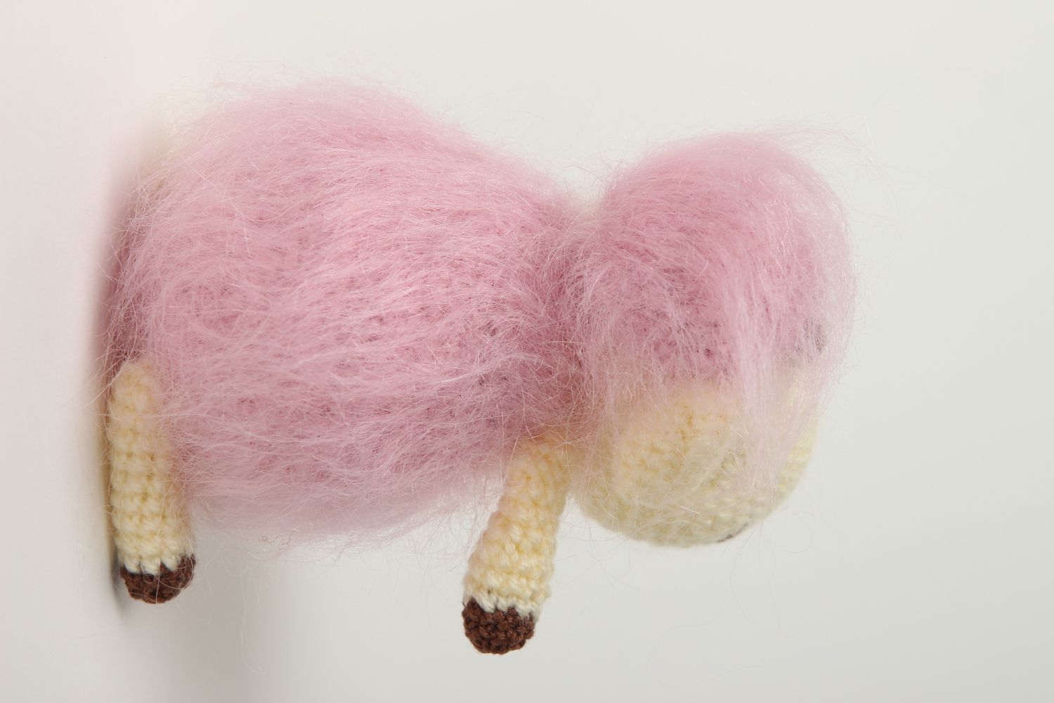 Peluche brebis faite main Cadeau enfant Déco maison rose tricotée crochet photo 4