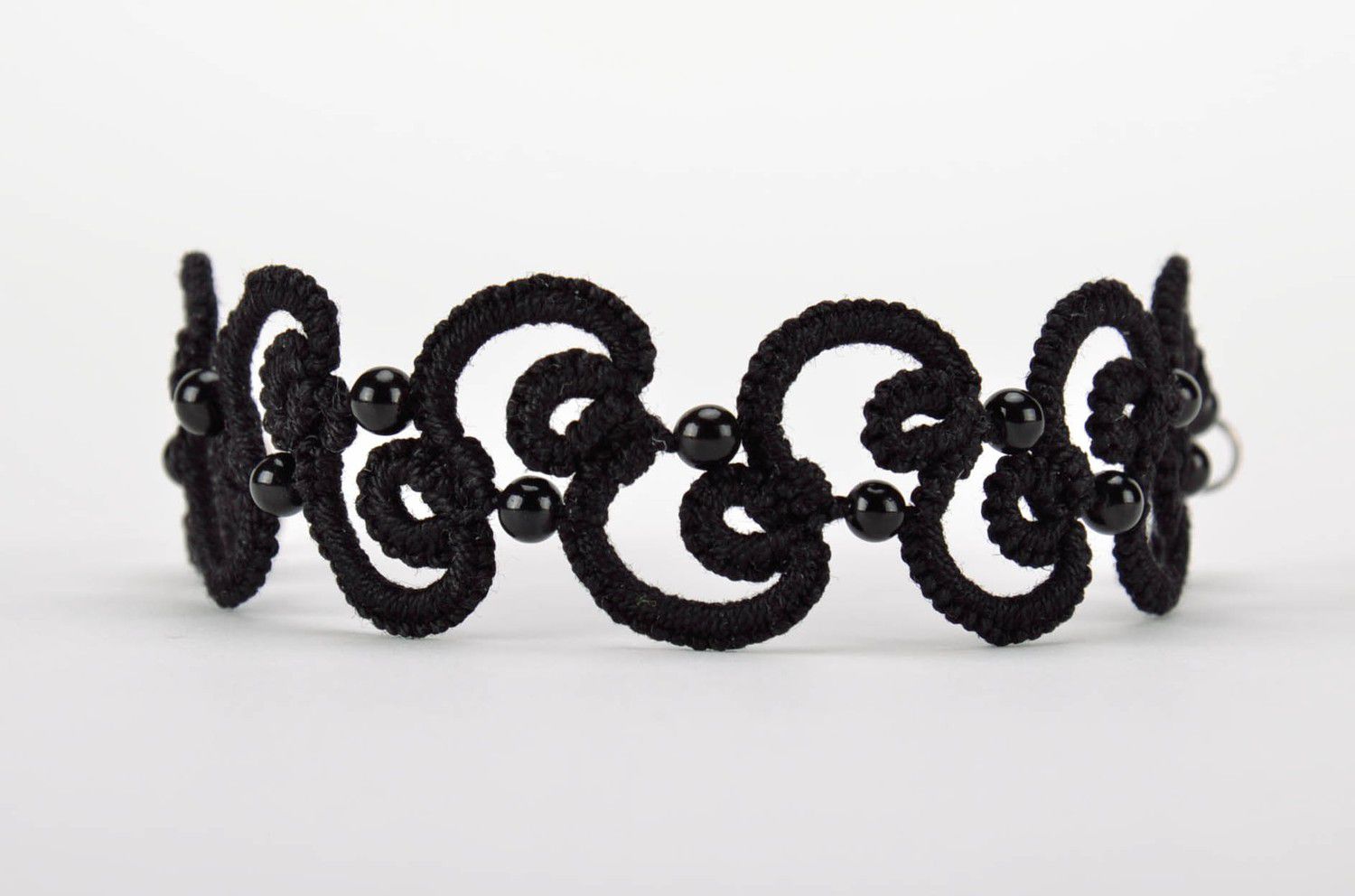 Bracelet braided from cotton threads photo 3