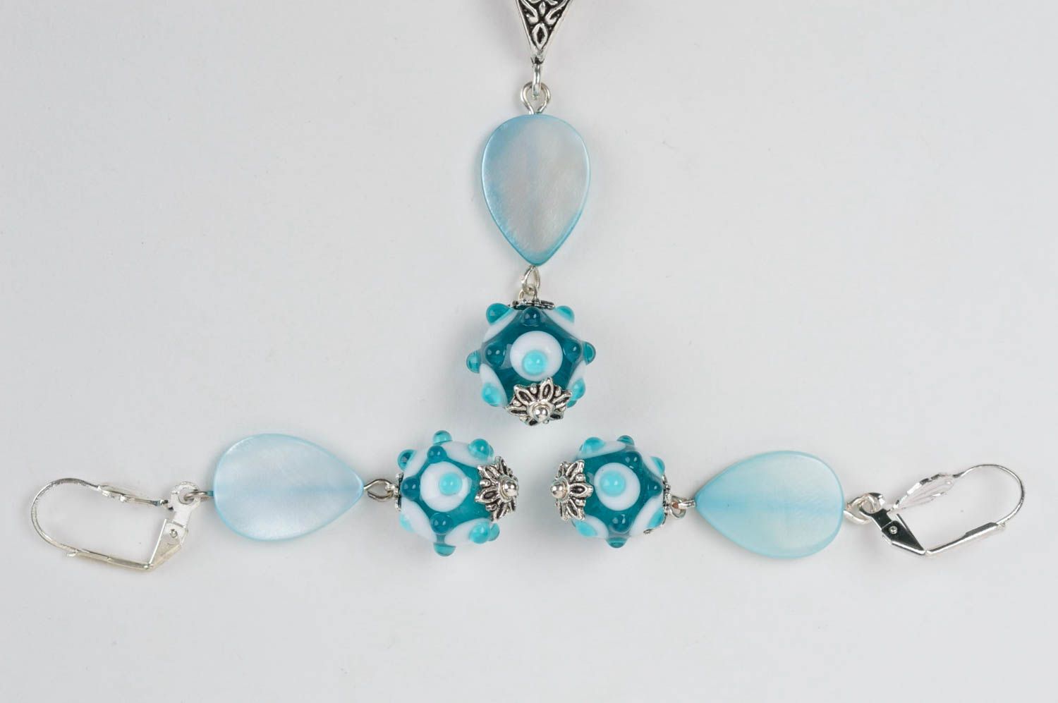 Pendentif et boucles d'oreilles Bijoux faits main en verre bleus Cadeau femme photo 3