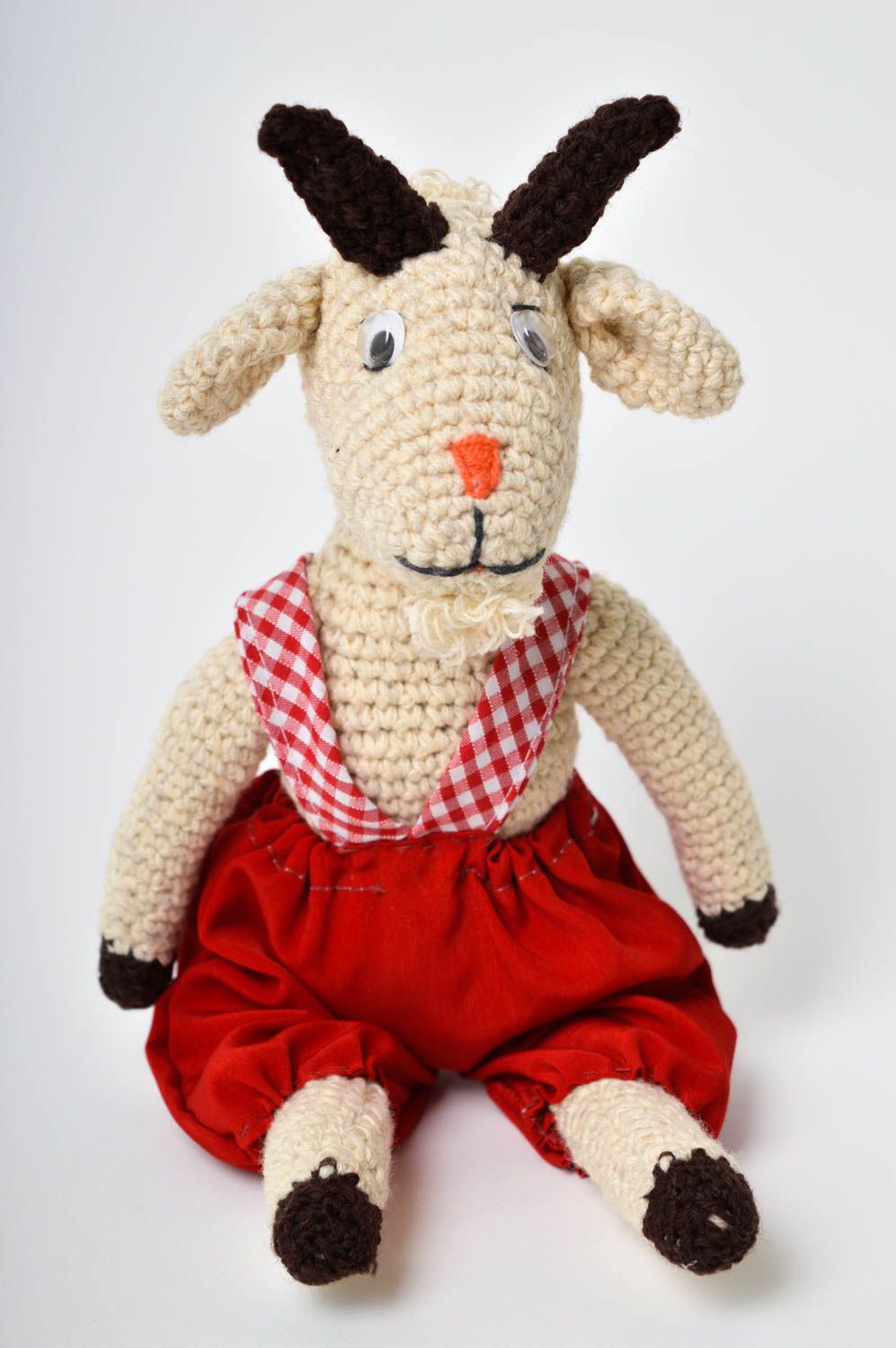 Stofftier Ziege handmade Kinder Spielsache Geschenk Idee originell rot weiß foto 2