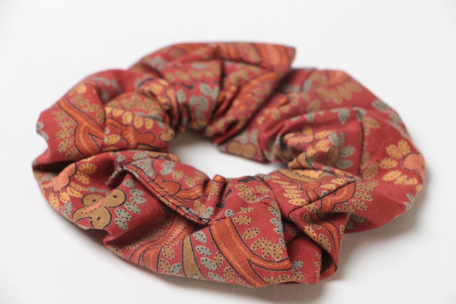 Chouchou pour cheveux en coton couleur de terre cuite à motif floral fait main photo 3