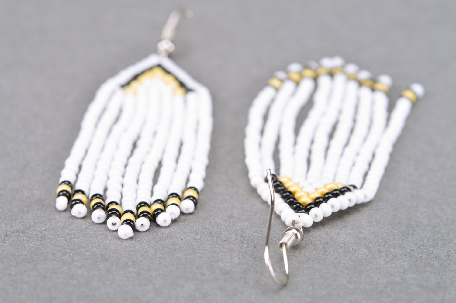 Unusual stylish beautiful handmade beaded earrings with fringe White photo 5