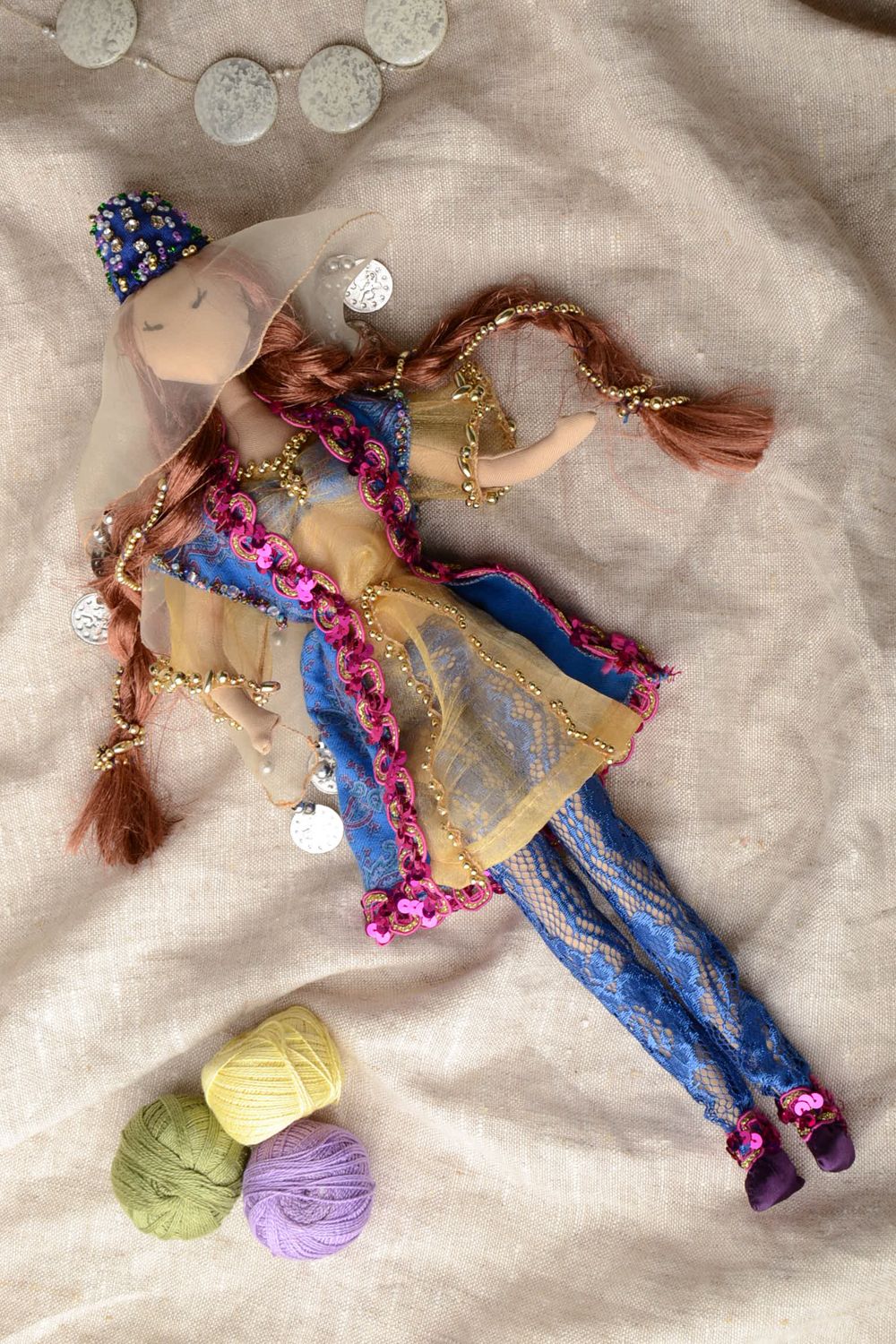 Кукла в национальном восточном костюме мягкая  фото 1