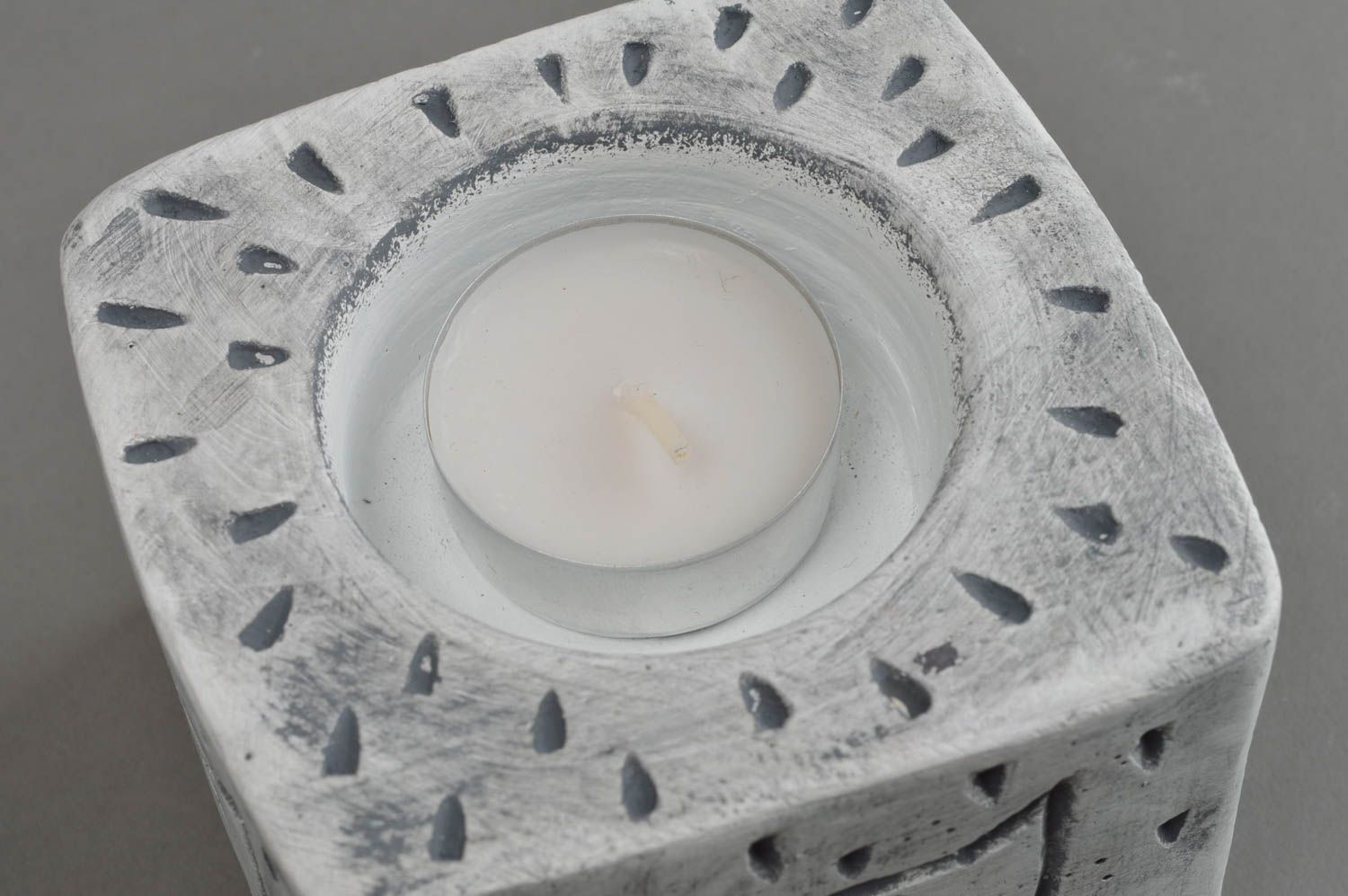 Kleiner bemalter Gips Kerzenhalter quadratisch für Teelicht handmade grau foto 4