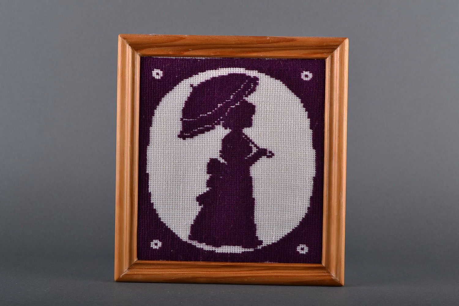 Embroidered picture Lady with umbrella photo 1