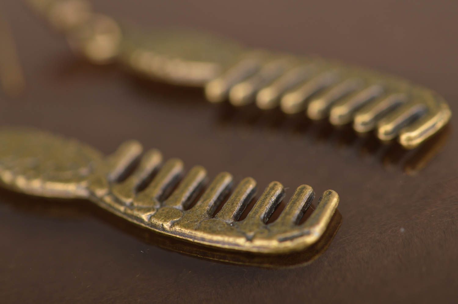 Boucles d'oreilles pendantes métal en forme de peignes originales faites main photo 3