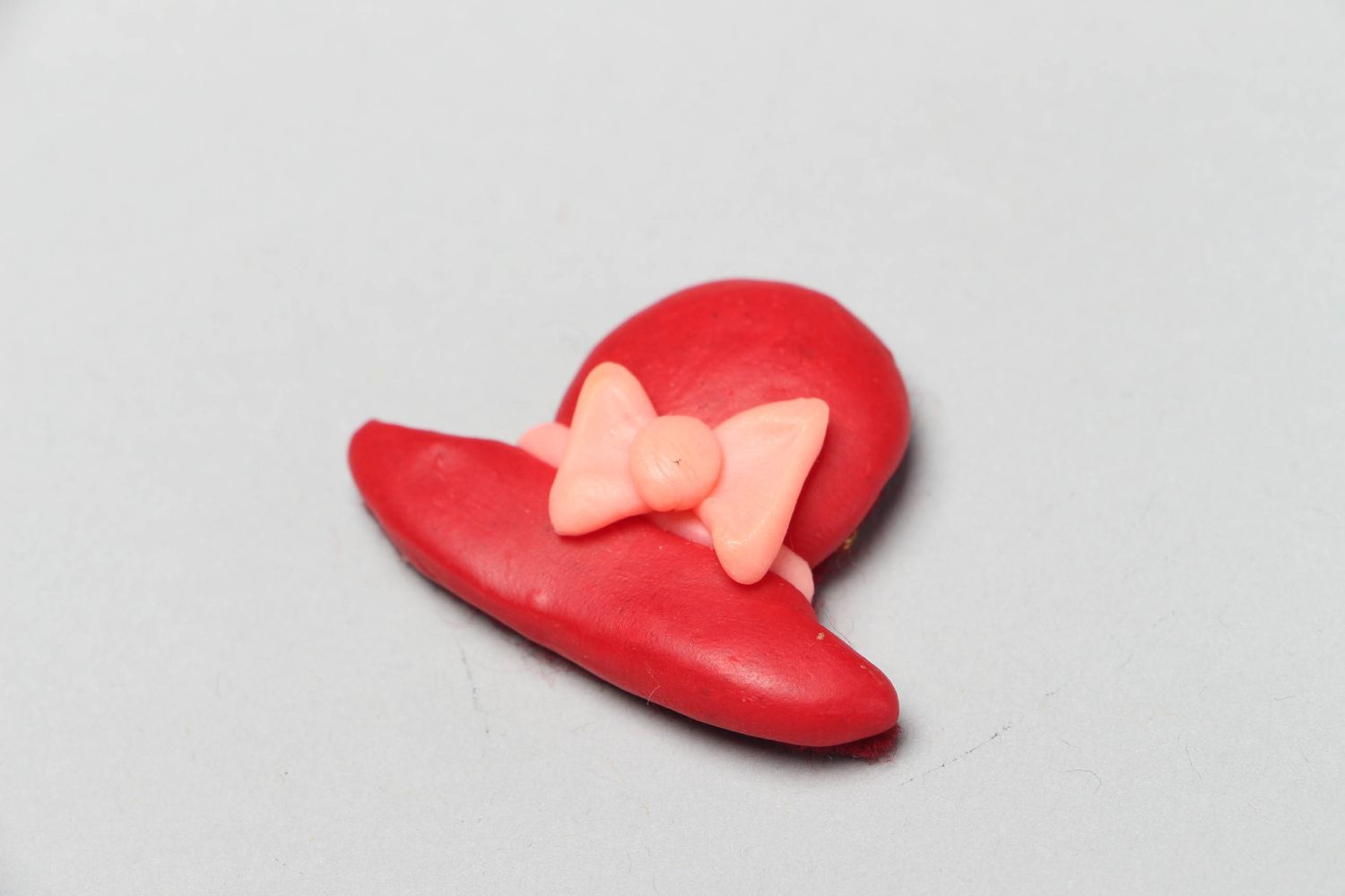 Handmade plastic brooch in the shape of hat photo 1