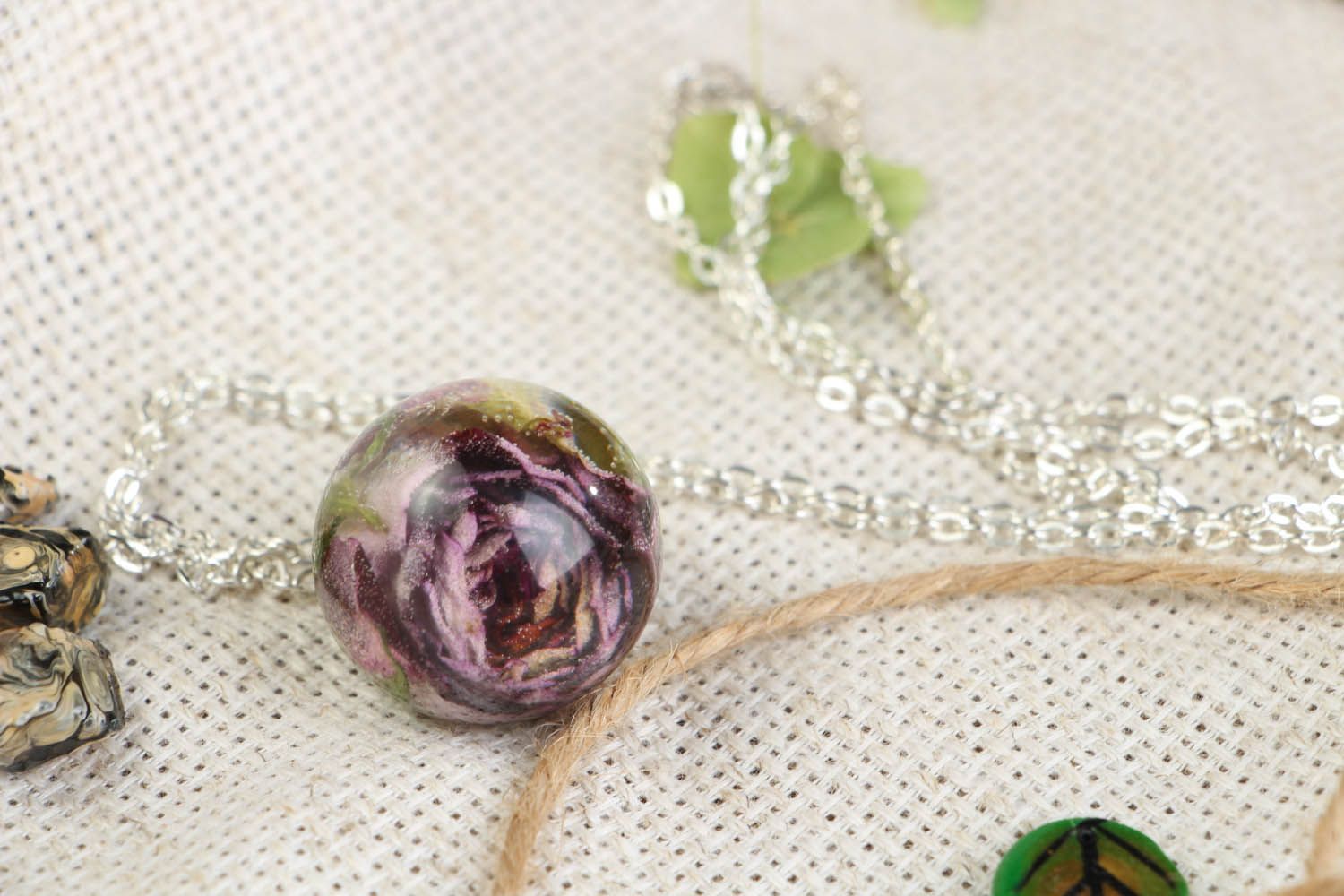 Ball pendant with natural rose photo 1