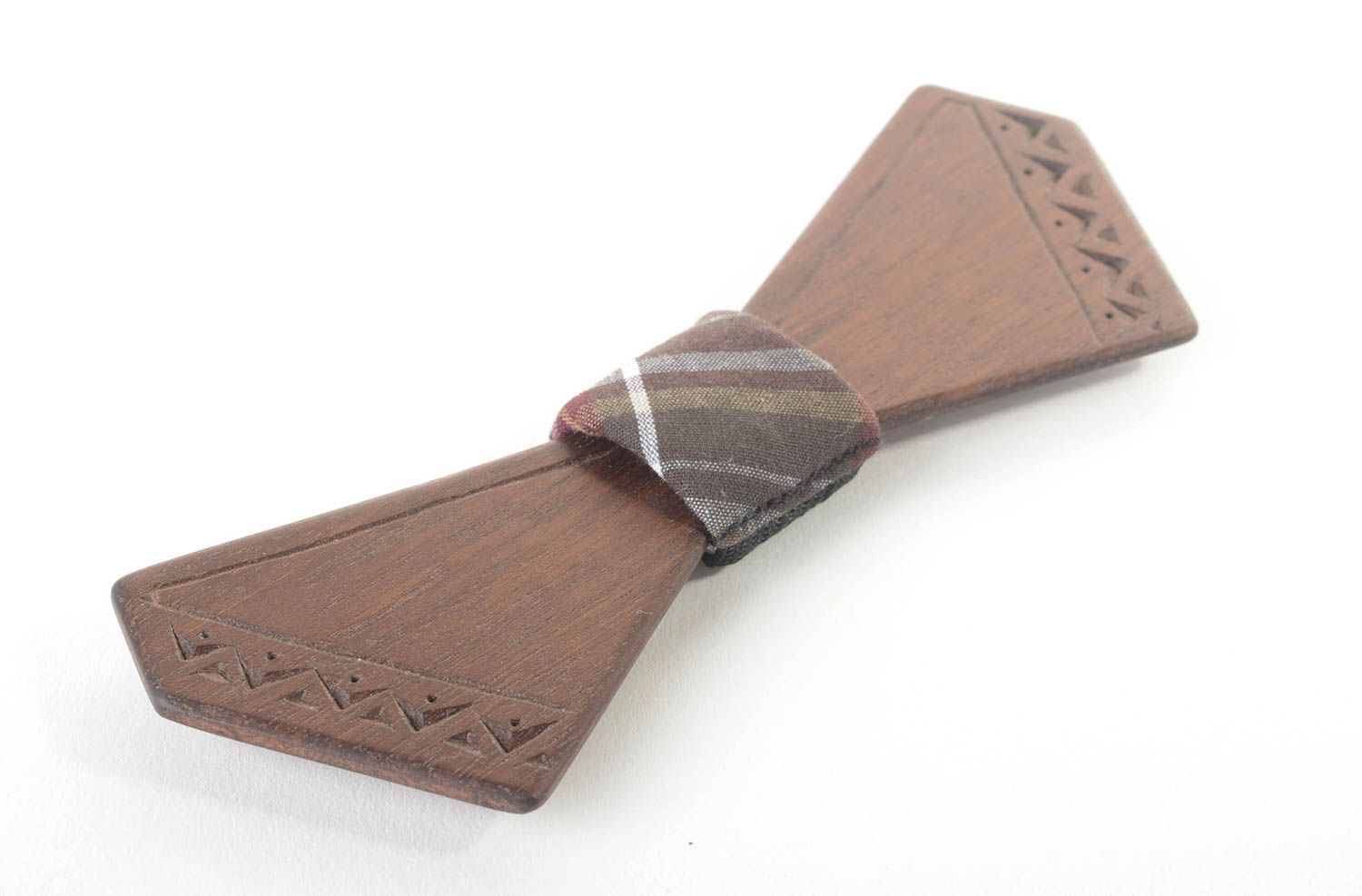 Verzierte Fliege aus Holz handmade Accessoire für Männer Krawatte Fliege foto 2