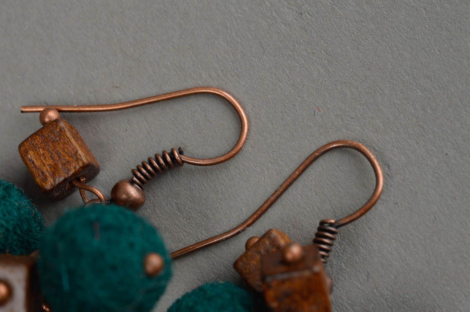 Orecchini di lana fatti a mano orecchini originali rotondi accessori donna
 foto 4