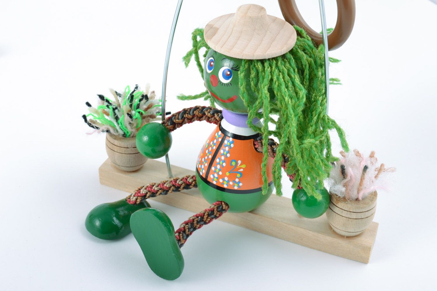 Öko Spielzeug aus Holz künstlerisch handmade Bemalter Wassergeist Geschenk für Kinder foto 3