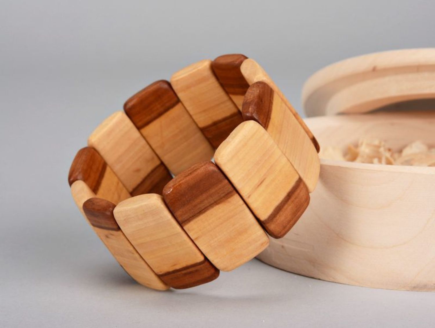 Bracciale di legno fatto a mano braccialetto chiaro braccialetto da polso
 foto 1