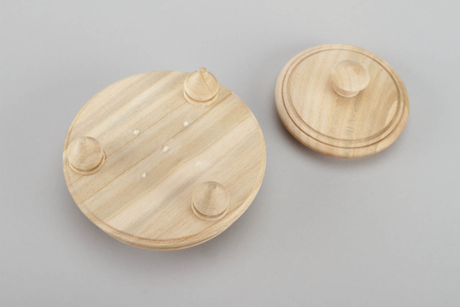 Boîte à décorer ronde réalisée en bois photo 3