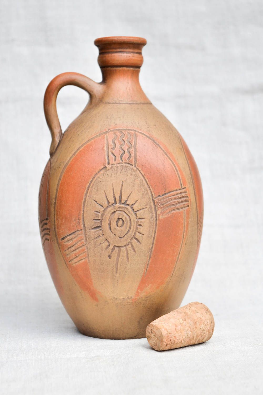 30 oz wine carafe made of lead-free clay with handle and lid handpainted ornament 1,5 lb photo 3