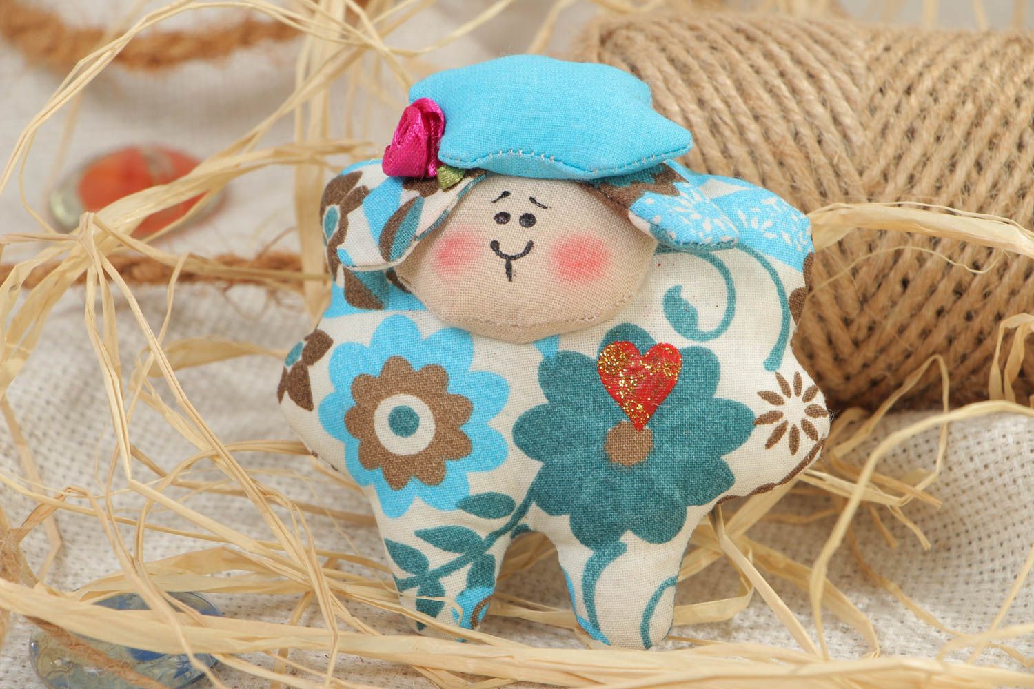Magnet frigo peluche mouton en tissu de coton fait main bleu motif floral photo 1
