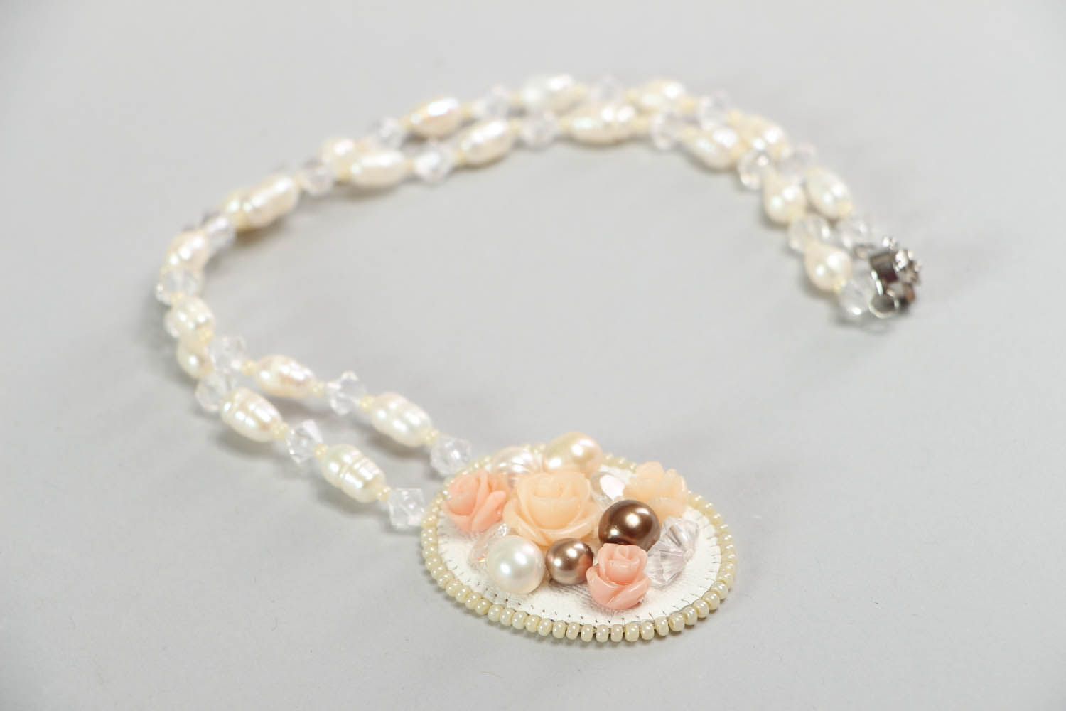 Pendant with pearls and zirconium photo 2