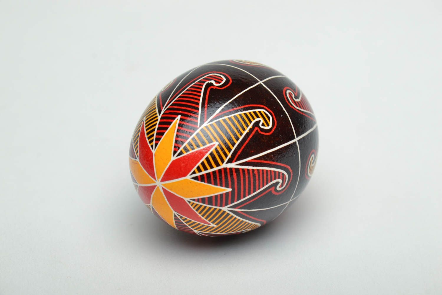 Пасхальное яйцо расписанное вручную анилиновыми красками фото 4