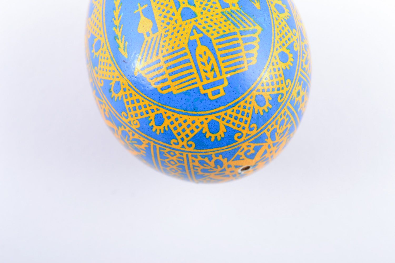 Oeuf de Pâques fait main original peint à l'acrylique ornementé avec église photo 5