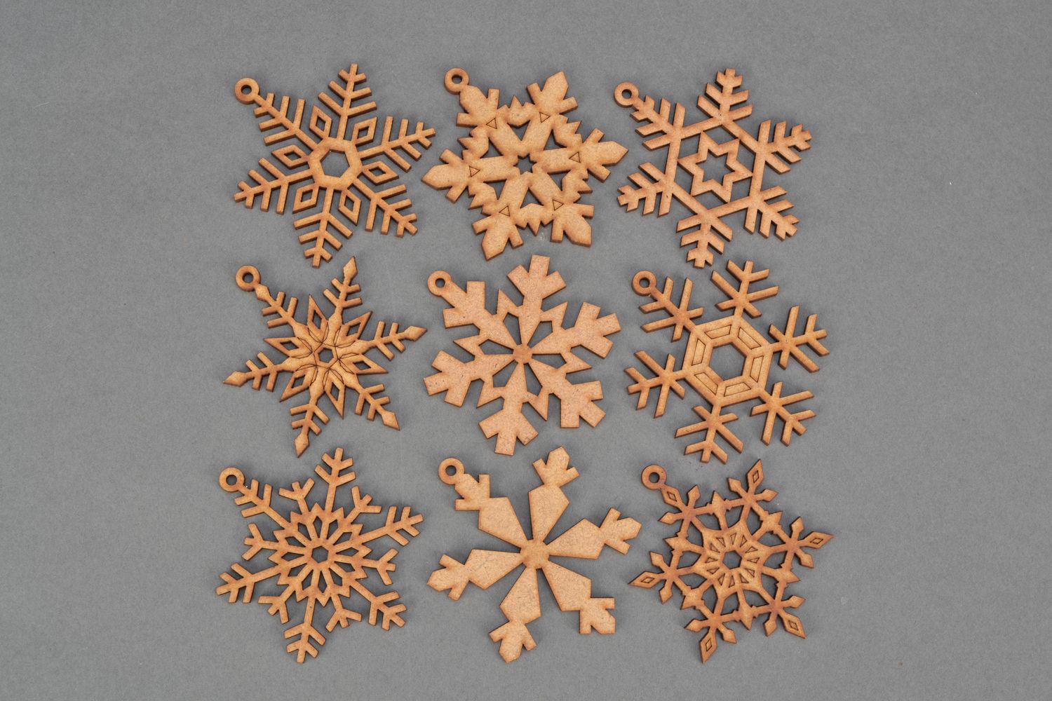 Set of blank figurines of snowflake for painting photo 4
