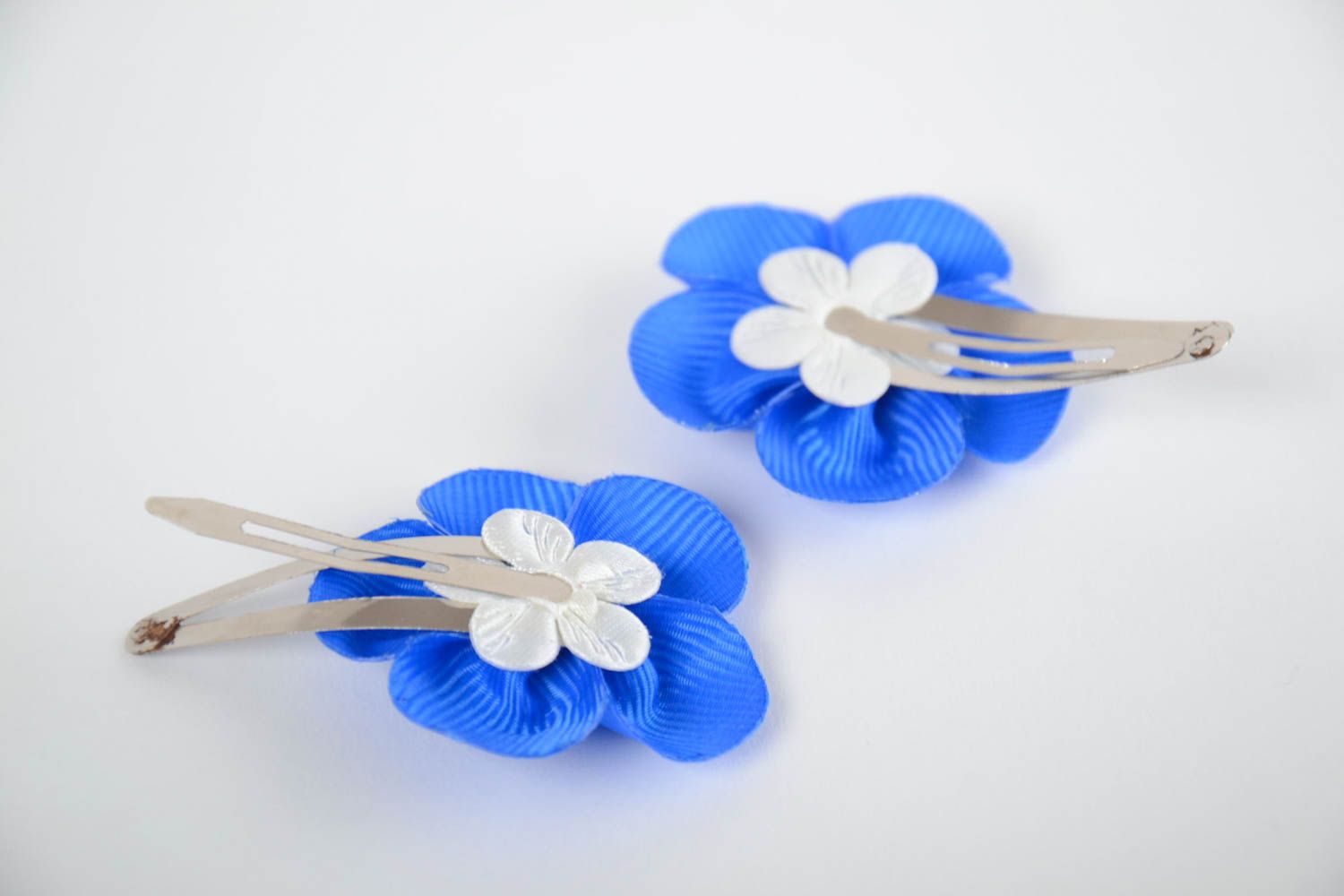 Set of handmade designer decorative hair clips with bright blue kanzashi flowers photo 3