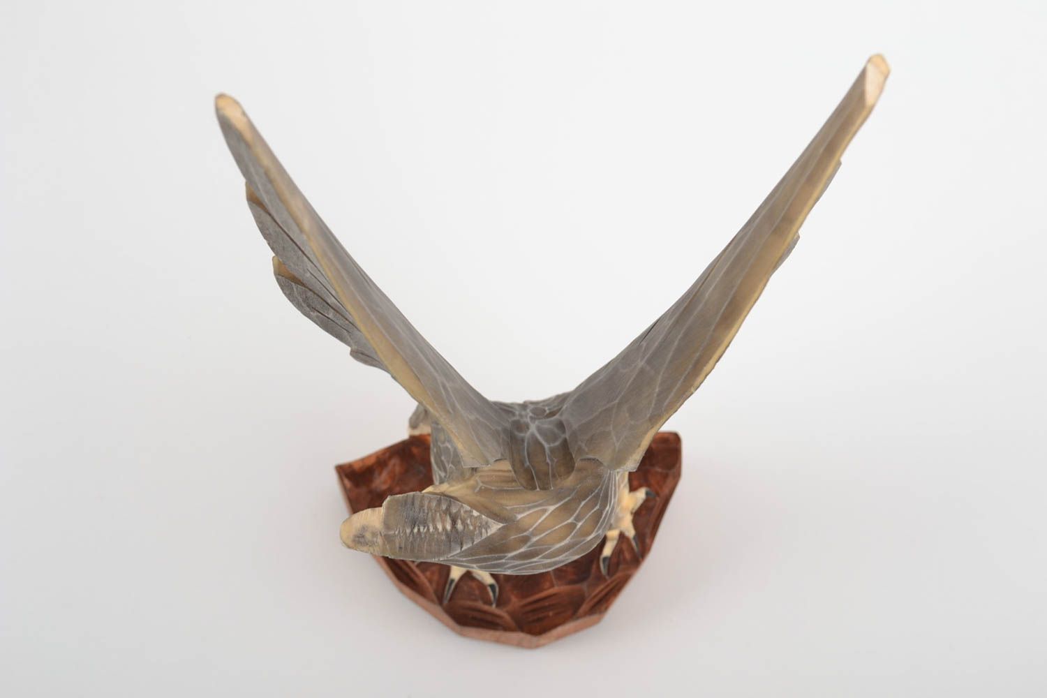 Beautiful wooden statuette of eagle carved manually handmade home decor photo 4