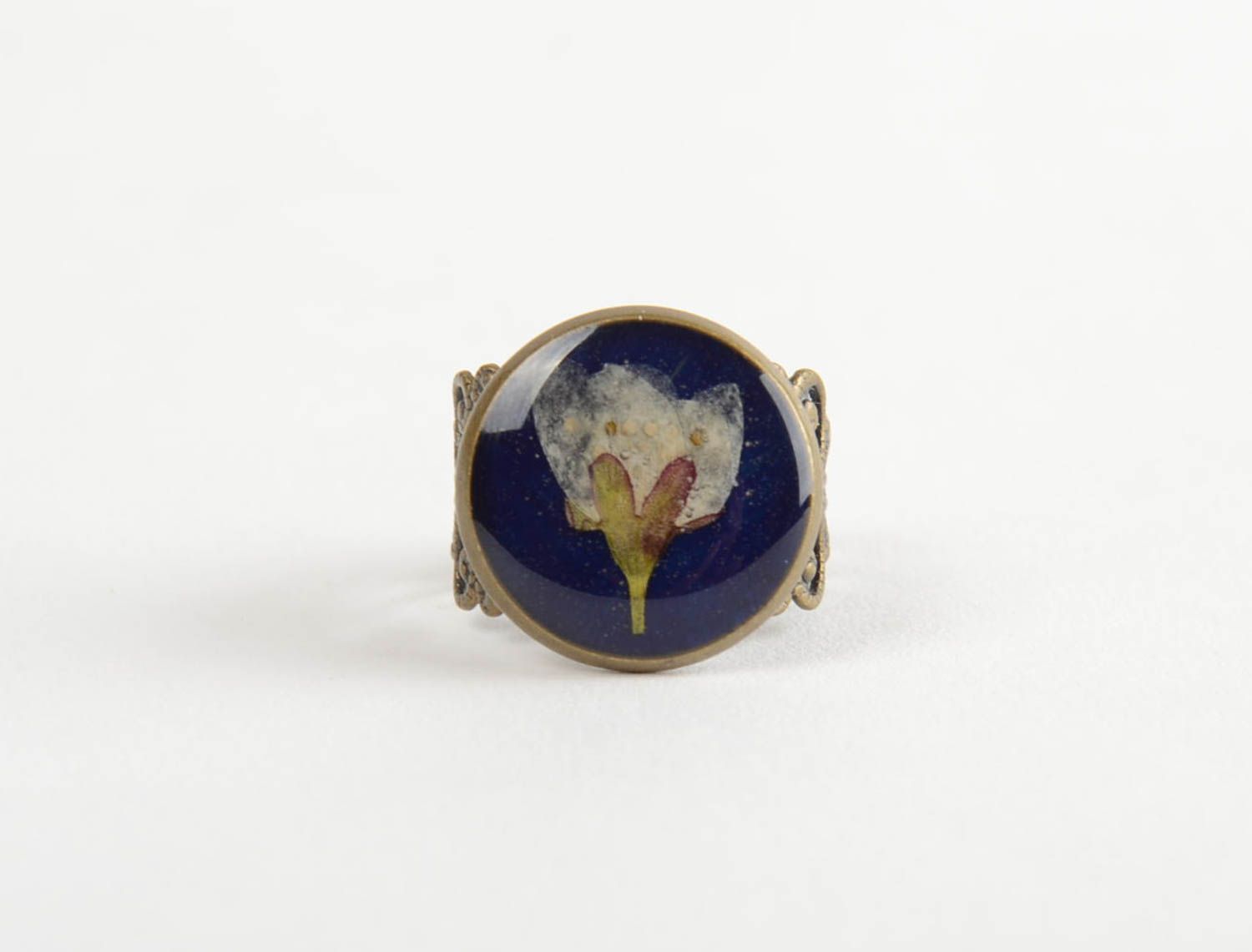 Handmade Ring aus Epoxidharz schön handmade originell in Blau mit Blumen foto 4