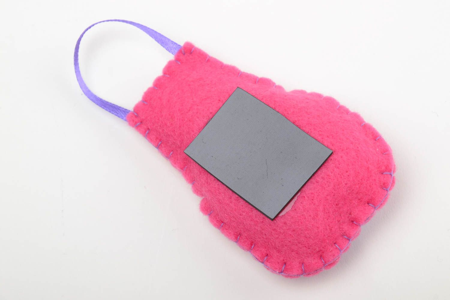 Handmade small felt soft toy fridge magnet bright pink apron with violet pocket photo 3